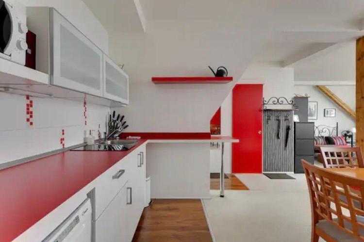Lenka'S Cozy Red Studio + Lenka'S Cozy Gold Apartment Прага Экстерьер фото